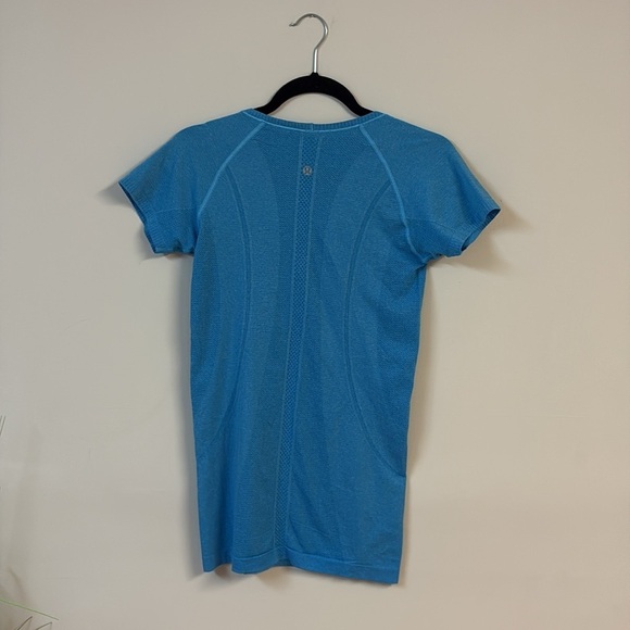 Lululemon Athletica Swiftly Tech Short Sleeve Crew size 6 - Picture 3 of 5